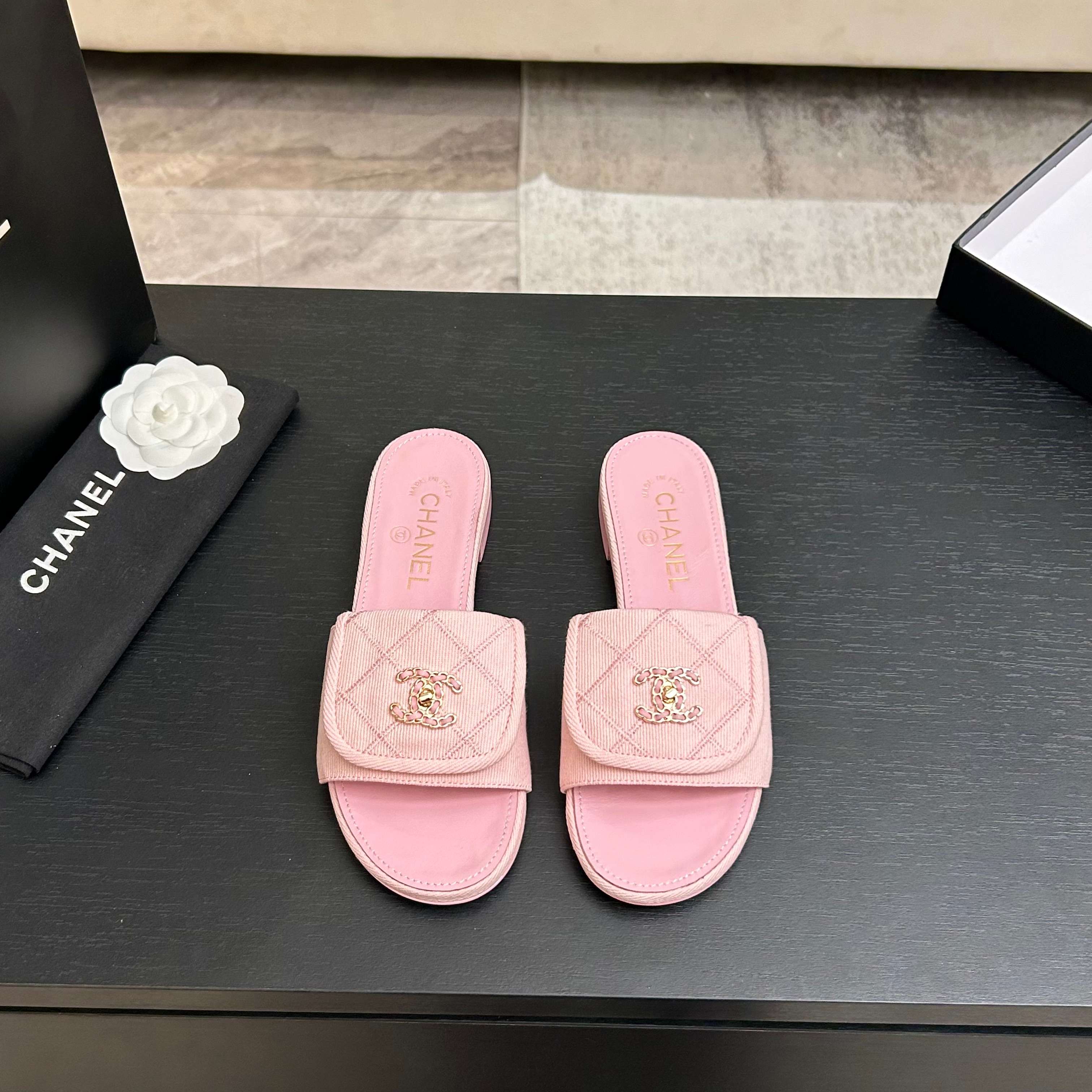 Chanel sz35-39 mnq0252